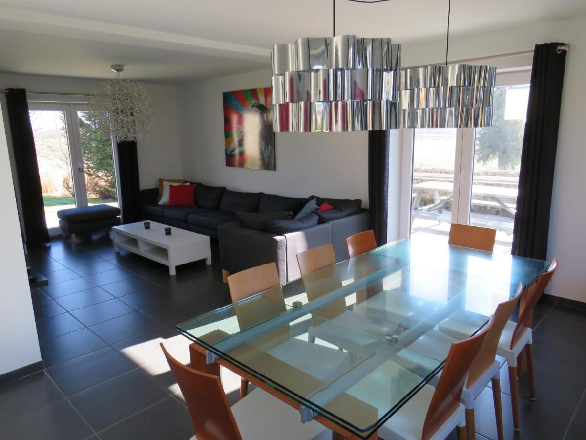 Sixine House Holiday home Ovifat